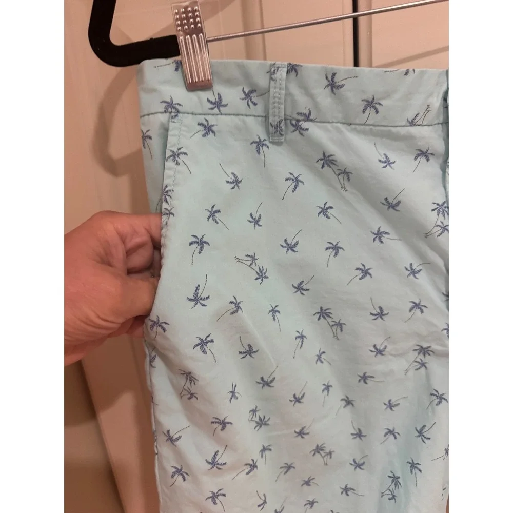 Men's Izod Saltwater Blue Palm Tree Print Shorts Size 32 4 Pocket EUC Flat Front